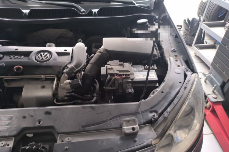 Used Volkswagen Lavida 2011 1.4 TSI Manual Prestige Edition Engine Bay Left