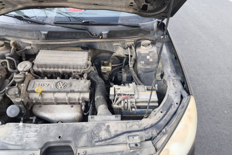 Used Volkswagen Lavida 2011 1.6L Manual - Premium Edition Engine Bay Left