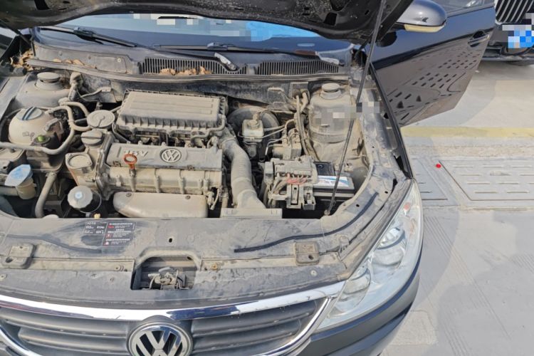 Used Volkswagen Lavida 2011 1.6L Manual Joy Version Engine Bay Left