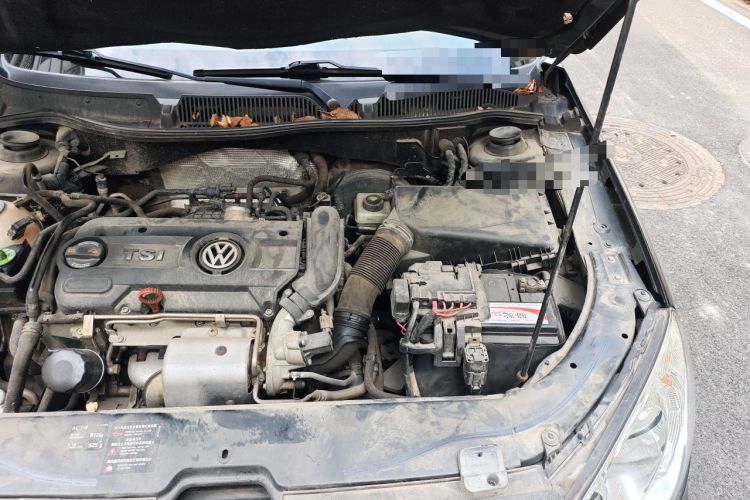 Used Volkswagen Lavida 2011 1.4 TSI Manual Prestige Edition Engine Bay Left