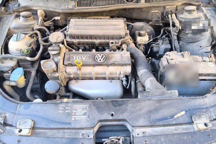 Used Volkswagen Lavida 2011 1.6L Automatic PinYou Edition Engine Bay