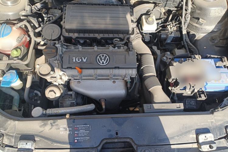 Used Volkswagen Lavida 2011 1.6L Manual Joy Version Engine Bay