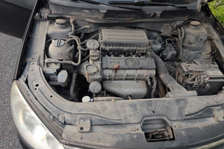 Used Volkswagen Lavida 2011 1.6L Manual Joy Version Engine Bay Right