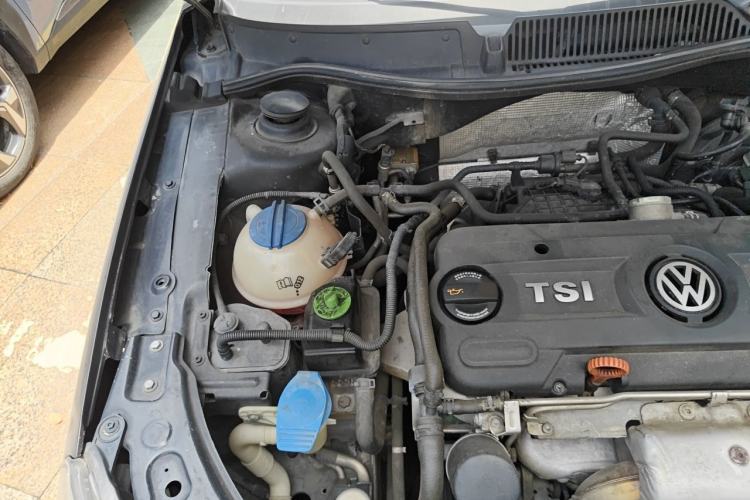 Used Volkswagen Lavida 2011 1.4 TSI DSG Prestige Edition Engine Bay Right