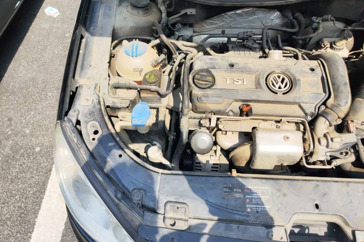 Used Volkswagen Lavida 2011 1.4 TSI DSG Prestige Edition Engine Bay Right