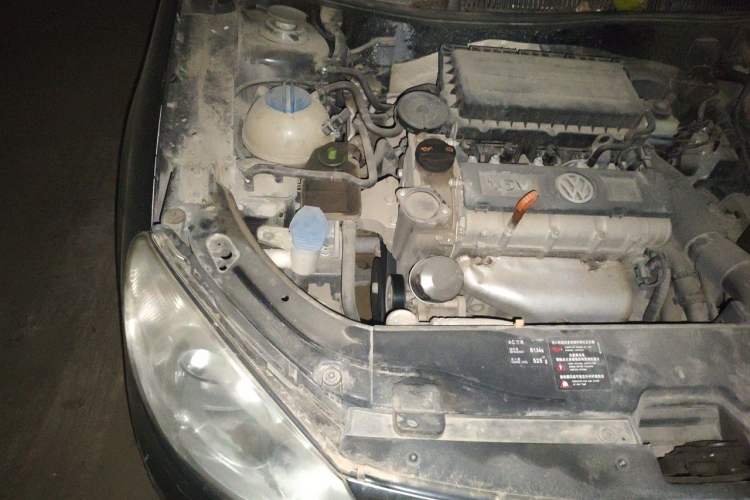 Used Volkswagen Lavida 2011 1.6L Automatic PinYou Edition Engine Bay Right