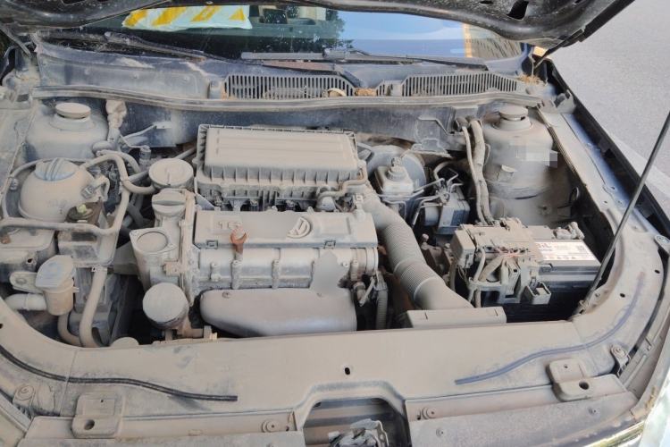 Used Volkswagen Lavida 2011 1.6L Automatic Premium Edition Engine Bay