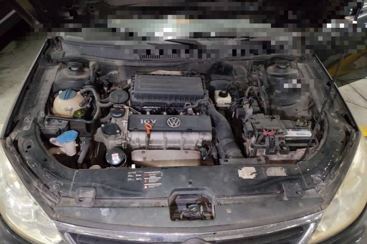 Used Volkswagen Lavida 2011 1.6L Manual - Premium Edition Engine Bay