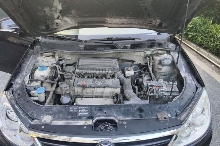 Used Volkswagen Lavida 2011 1.6L Manual Joy Version Engine Bay