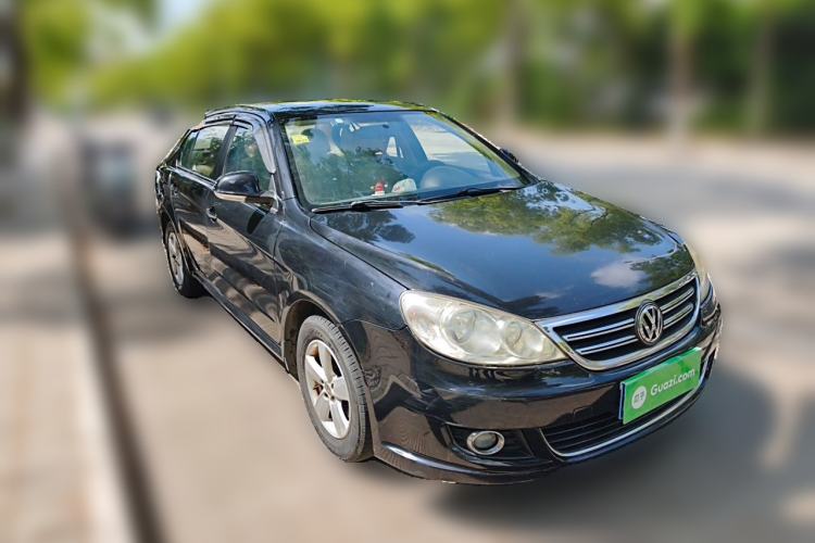 Used Volkswagen Lavida 2011 1.6L Manual - Premium Edition Front Right 45 Deg