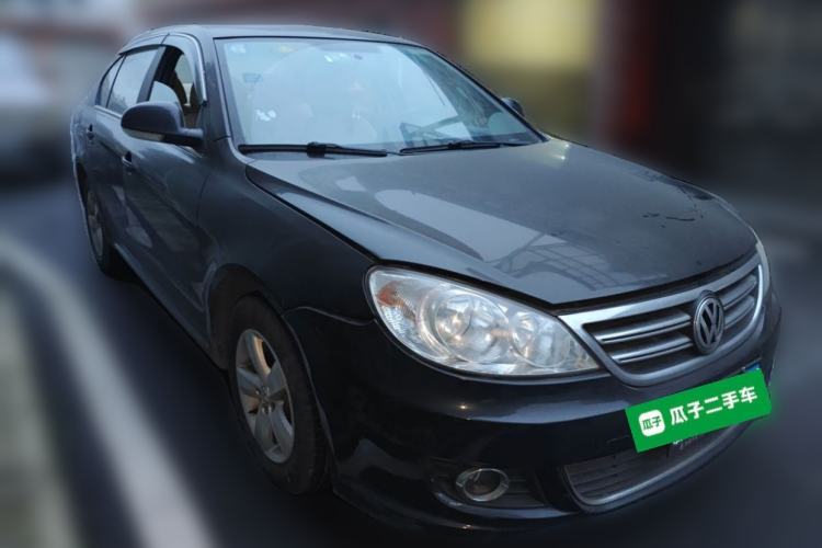 Used Volkswagen Lavida 2011 1.6L Manual - Premium Edition Front Right 45 Deg