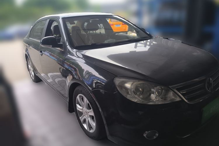 Used Volkswagen Lavida 2011 1.4 TSI Manual Prestige Edition Front Right 45 Deg