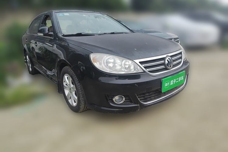 Used Volkswagen Lavida 2011 1.6L Manual - Premium Edition Front Right 45 Deg