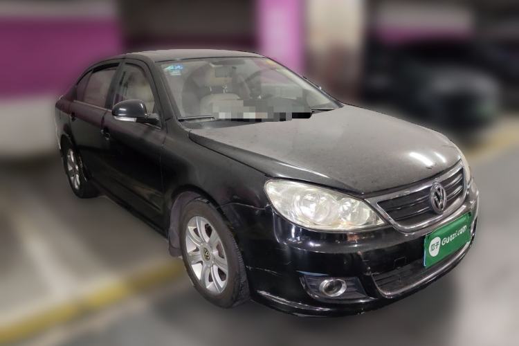 Used Volkswagen Lavida 2011 1.6L Manual - Premium Edition Front Right 45 Deg