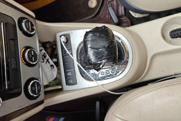 Used Volkswagen Lavida 2011 1.6L Automatic Pinxuan Edition Gear Lever
