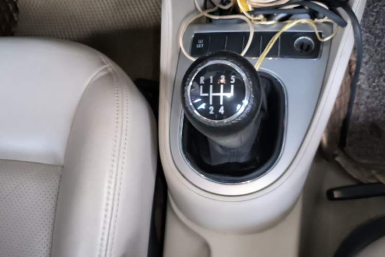Used Volkswagen Lavida 2011 1.4 TSI Manual Prestige Edition Gear Lever