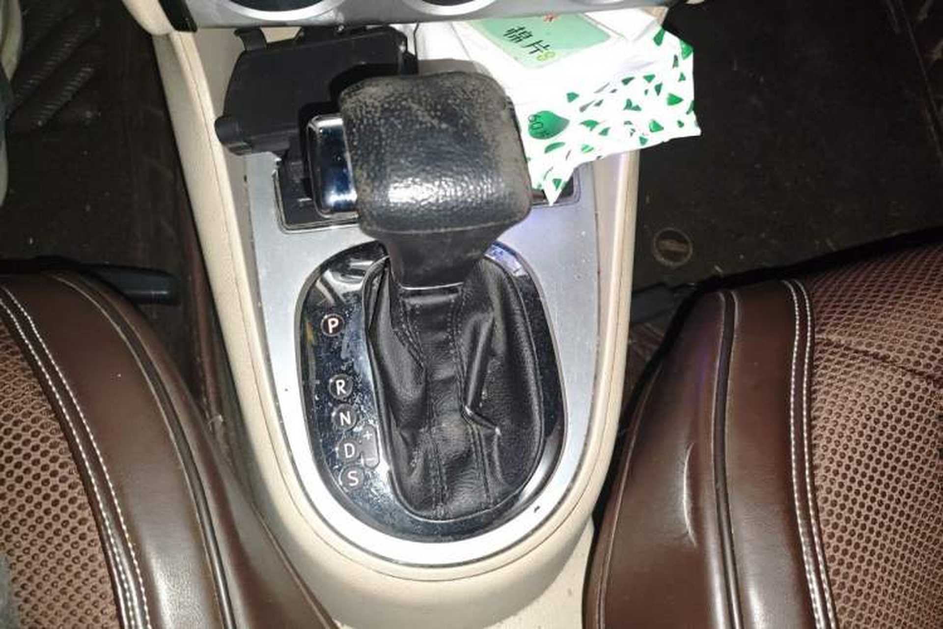 Used Volkswagen Lavida 2011 1.6L Automatic PinYou Edition Gear Lever