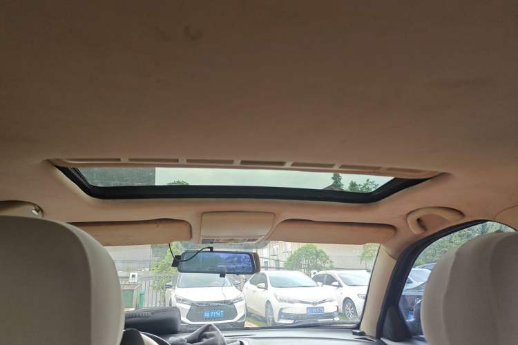 Used Volkswagen Lavida 2011 1.6L Automatic Premium Edition Headliner