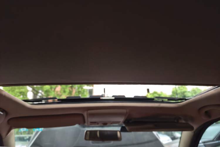 Used Volkswagen Lavida 2011 1.6L Automatic Premium Edition Headliner