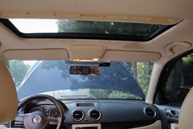 Used Volkswagen Lavida 2011 1.6L Automatic Premium Edition Headliner