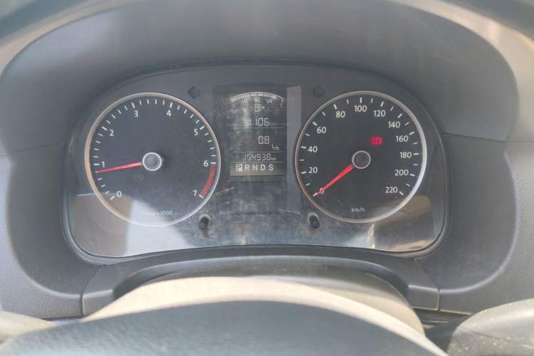 Used Volkswagen Lavida 2011 1.6L Automatic PinYou Edition Instrument Cluster