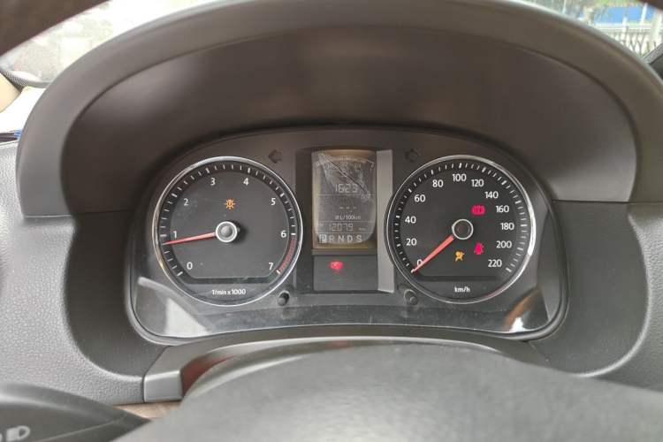 Used Volkswagen Lavida 2011 1.6L Automatic Pinxuan Edition Instrument Cluster