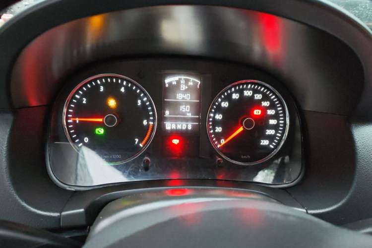 Used Volkswagen Lavida 2011 1.6L Automatic Premium Edition Instrument Cluster