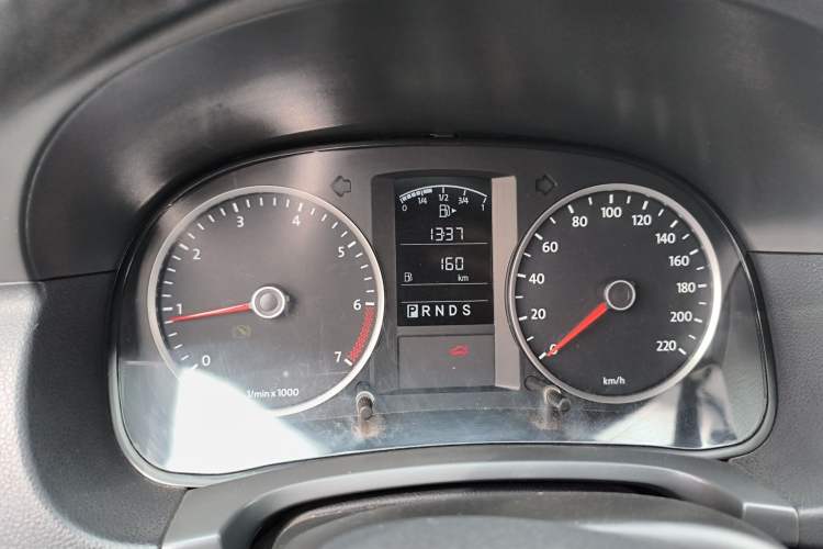 Used Volkswagen Lavida 2011 1.6L Automatic PinYou Edition Instrument Cluster
