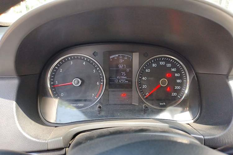 Used Volkswagen Lavida 2011 1.6L Manual - Premium Edition Instrument Cluster