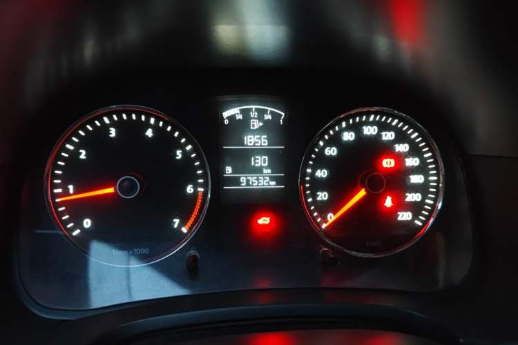 Used Volkswagen Lavida 2011 1.6L Manual - Premium Edition Instrument Cluster