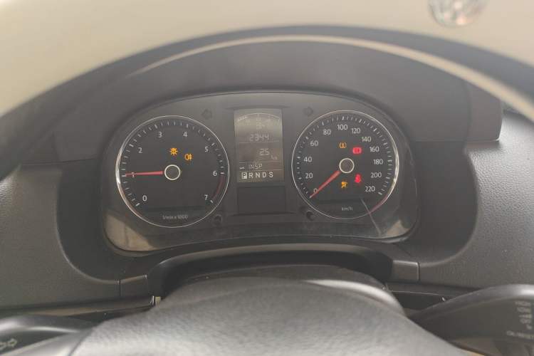 Used Volkswagen Lavida 2011 1.6L Automatic Premium Edition Instrument Cluster