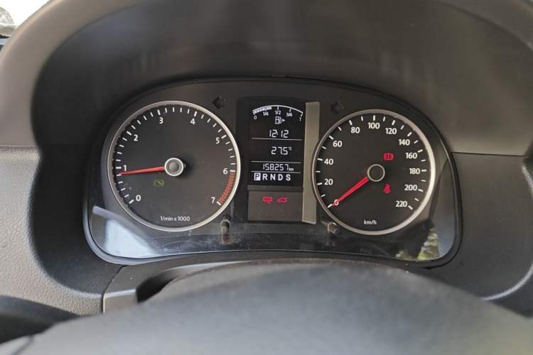 Used Volkswagen Lavida 2011 1.6L Automatic PinYou Edition Instrument Cluster