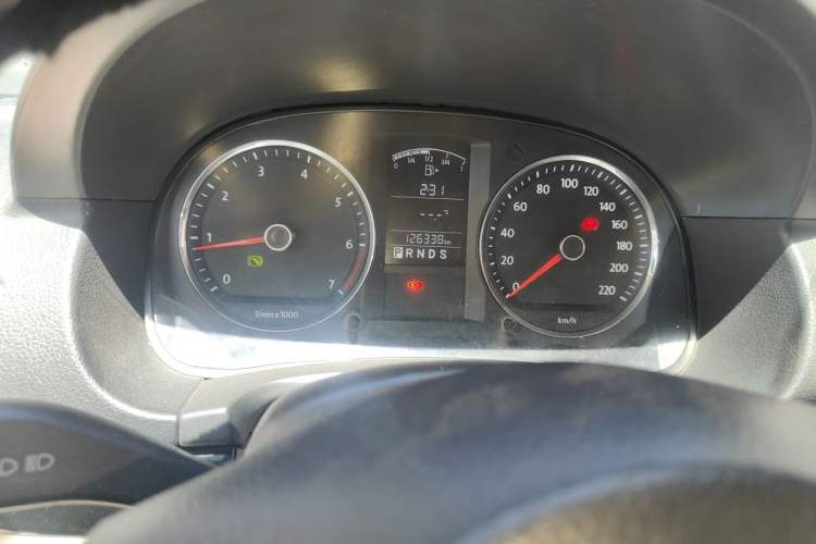 Used Volkswagen Lavida 2011 1.6L Automatic Premium Edition Instrument Cluster
