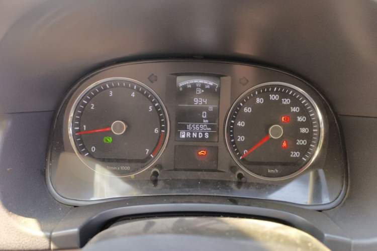 Used Volkswagen Lavida 2011 1.6L Automatic Premium Edition Instrument Cluster