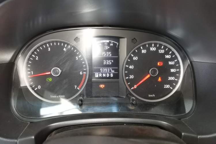 Used Volkswagen Lavida 2011 1.6L Automatic PinYou Edition Instrument Cluster