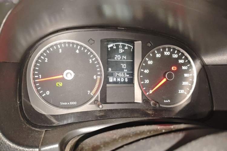 Used Volkswagen Lavida 2011 1.6L Automatic PinYou Edition Instrument Cluster