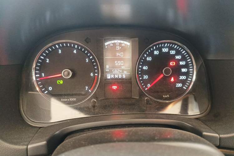 Used Volkswagen Lavida 2011 1.6L Automatic Premium Edition Instrument Cluster