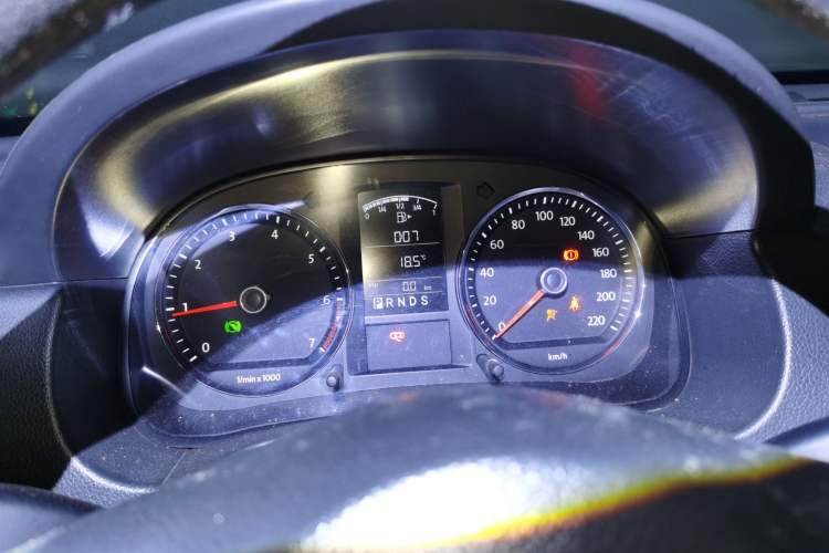 Used Volkswagen Lavida 2011 1.6L Automatic Premium Edition Instrument Cluster