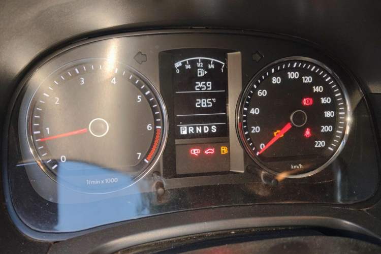 Used Volkswagen Lavida 2011 1.6L Automatic Premium Edition Instrument Cluster