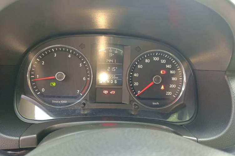 Used Volkswagen Lavida 2011 1.6L Automatic Premium Edition Instrument Cluster