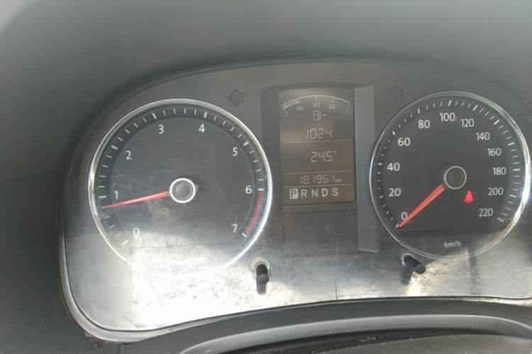 Used Volkswagen Lavida 2011 1.6L Automatic Premium Edition Instrument Cluster
