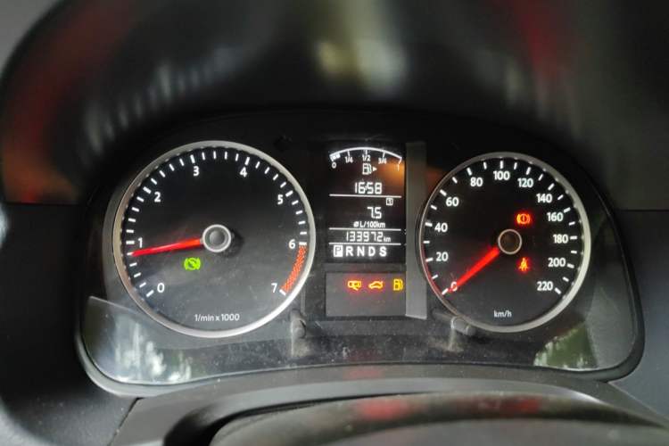 Used Volkswagen Lavida 2011 1.6L Automatic PinYou Edition Instrument Cluster