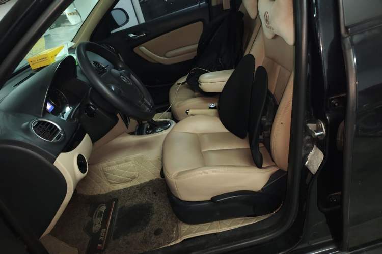 Used Volkswagen Lavida 2011 1.6L Automatic PinYou Edition Left Front Seat