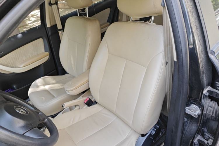 Used Volkswagen Lavida 2011 1.6L Automatic PinYou Edition Left Front Seat