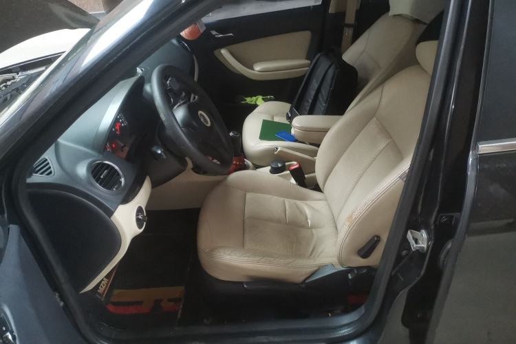 Used Volkswagen Lavida 2011 1.6L Manual - Premium Edition Left Front Seat