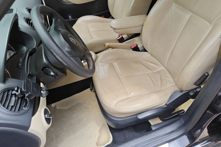 Used Volkswagen Lavida 2011 1.4 TSI DSG Prestige Edition Left Front Seat