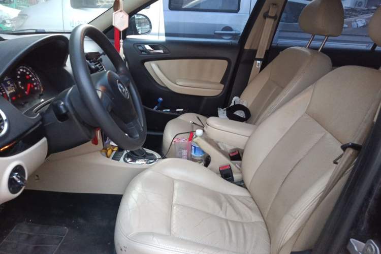Used Volkswagen Lavida 2011 1.6L Automatic Premium Edition Left Front Seat