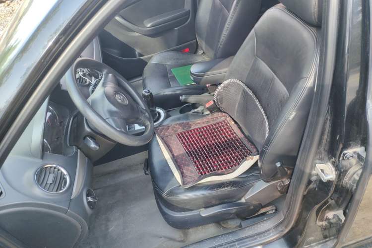 Used Volkswagen Lavida 2011 1.6L Manual - Premium Edition Left Front Seat