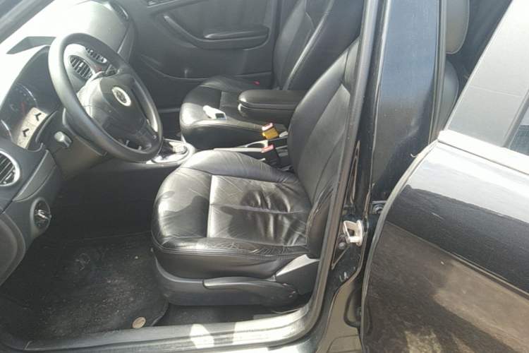 Used Volkswagen Lavida 2011 1.6L Automatic Premium Edition Left Front Seat