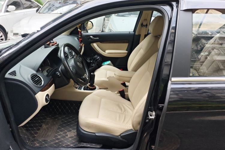 Used Volkswagen Lavida 2011 1.4 TSI Manual Prestige Edition Left Front Seat